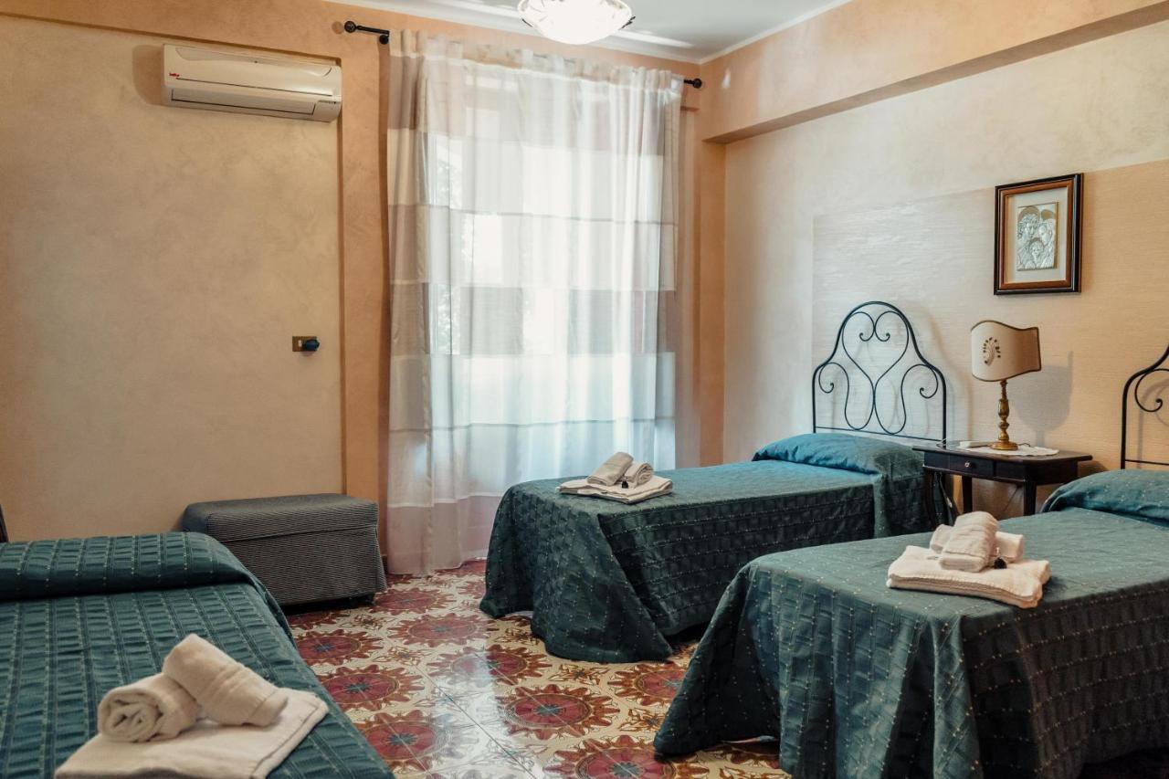 B&B Elvira Al Duomo Монреале Экстерьер фото