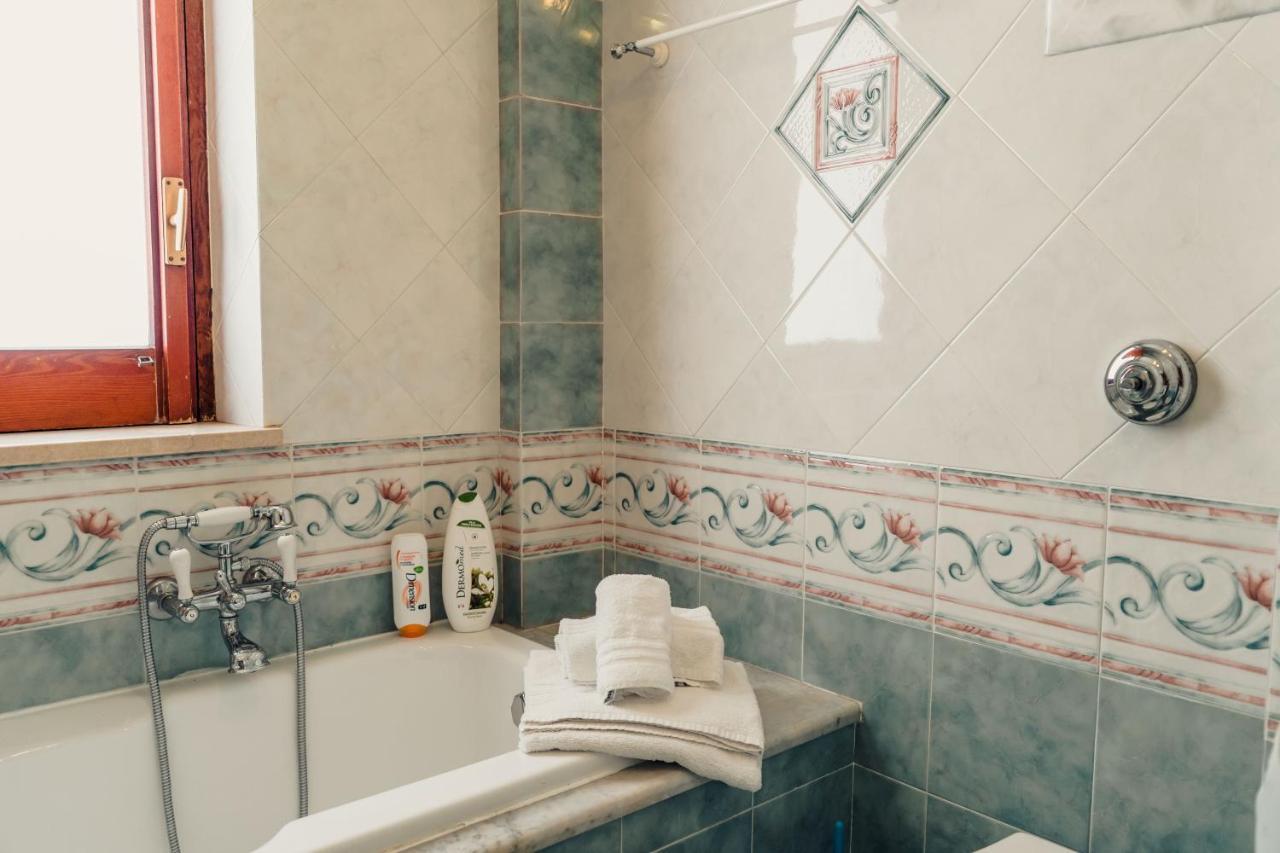B&B Elvira Al Duomo Монреале Экстерьер фото