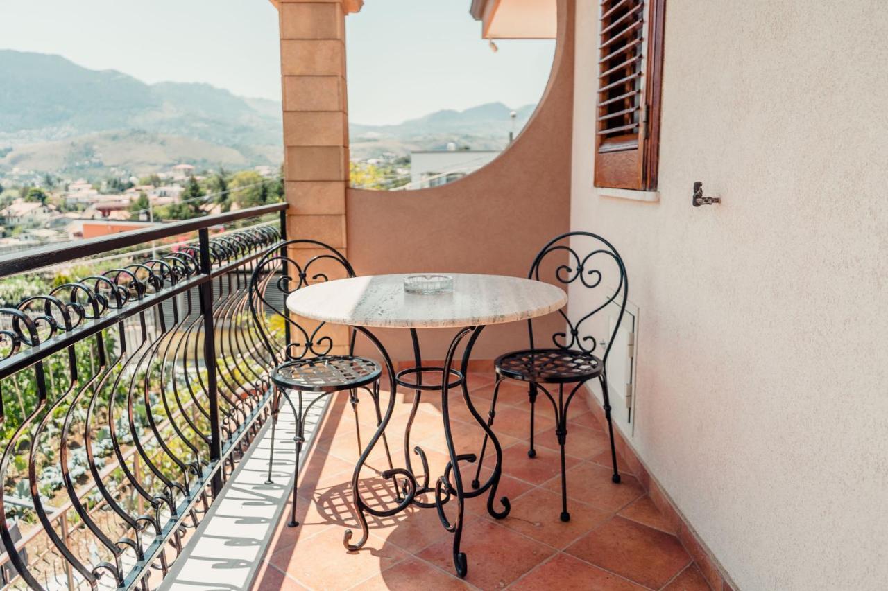 B&B Elvira Al Duomo Монреале Экстерьер фото